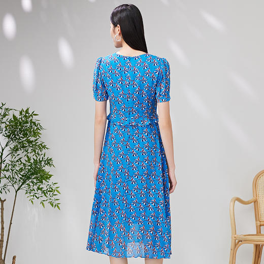 EITIE爱特爱夏季新款印花V领时尚优雅连衣裙6607345 商品图4
