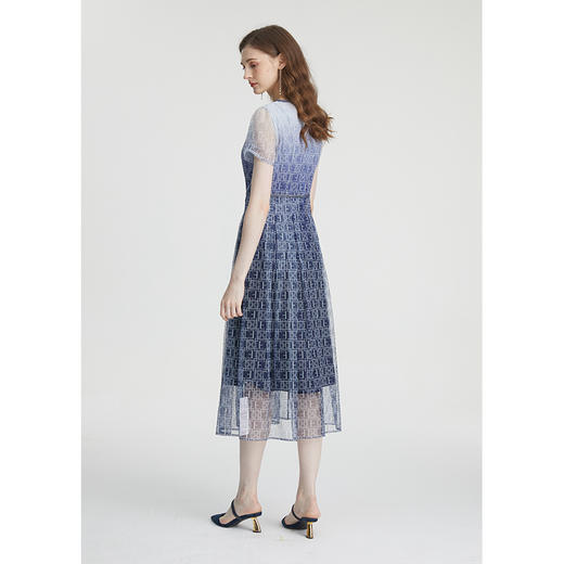 司歌渐变字母显瘦飘逸连衣裙A871005 商品图4