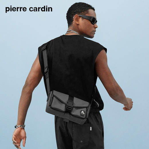 皮尔卡丹messenger系列 邮差翻盖时髦斜挎包男士 商品图1