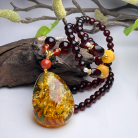 琥珀吊坠-血珀链花珀水滴