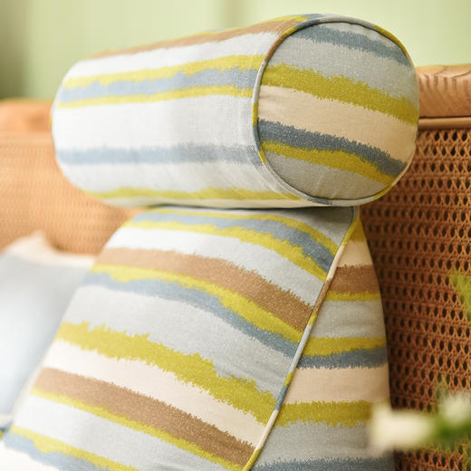 珊瑚条纹系列护颈多功能抱抱枕 商品图3