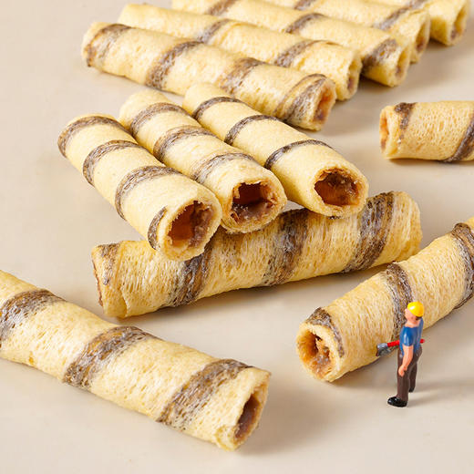 【咔嚓咔嚓！巧克力蛋卷】奶香浓郁，每一根都是巧克力的味道，唇齿留香，微甜不腻，一口酥脆，小杨哥同款学生小零食脆卷饼干夹心脆健康 商品图1