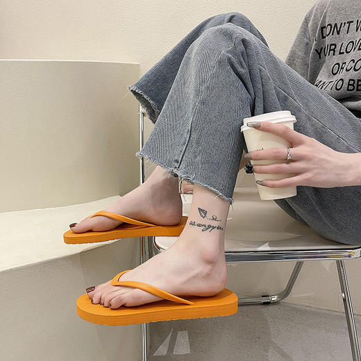 【捡漏价29.9/3双】ins潮酷人字拖女 马卡龙纯色色系 夏季外穿时尚百搭 耐磨防滑 夹脚沙滩拖鞋 防滑浴室 网红纯色凉拖 商品图2