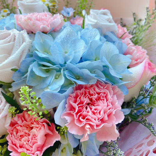 【留住好时光】绣球➕玫瑰➕康乃馨时尚大花束 商品图1