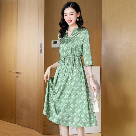 ASE-23068印染V领气质百搭时尚真丝连衣裙 商品图5