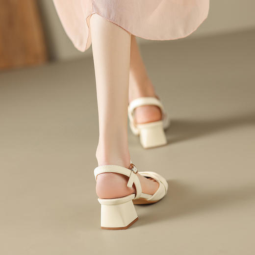 ZHR尖头单凉鞋女2023新款夏季韩版百搭包头时装一字扣带凉鞋气质 商品图2