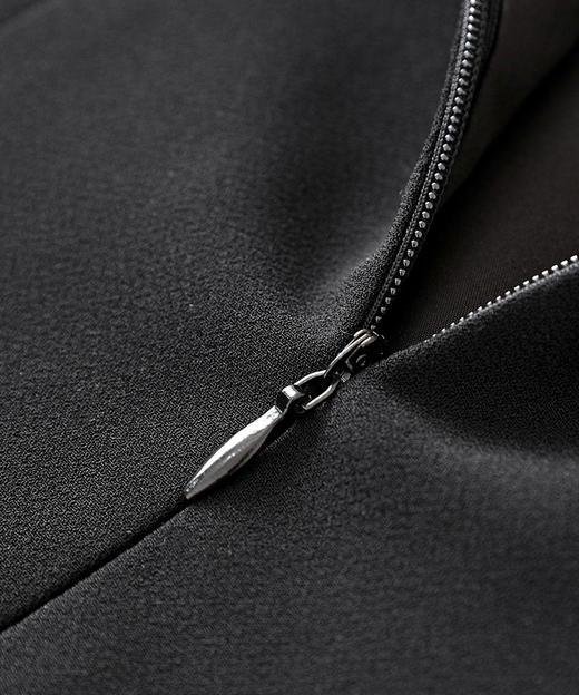 小众气质，法式娃娃领温柔风设计感刺绣纽扣显瘦A字连衣裙WLZD-2309712 商品图3