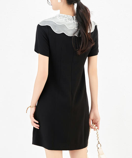 小众气质，法式娃娃领温柔风设计感刺绣纽扣显瘦A字连衣裙WLZD-2309712 商品图1