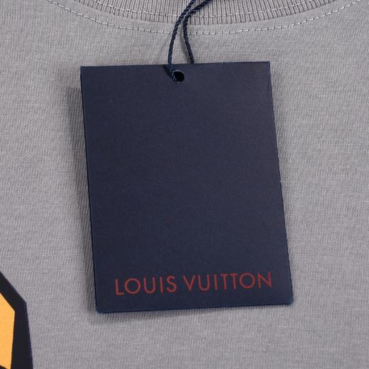 点此购买 LV夏季男女款卡通绅士小狗印花短袖T恤 852 255645 商品图4