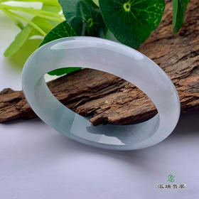 派瑞翡翠 翡翠手镯 糯种 浅绿