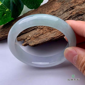 派瑞翡翠 翡翠手镯 糯种 浅绿