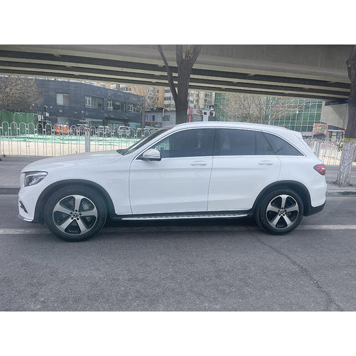 奔驰 GLC 改款 GLC 260 4MATIC 豪华型【长租-北京】 商品图3