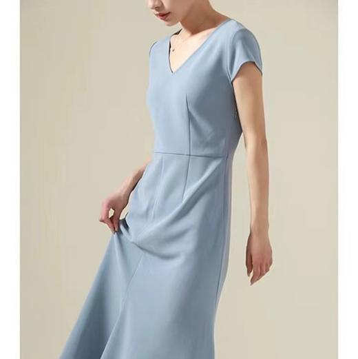 【à perles】三醋酸V领修身鱼尾连衣裙，优雅小女人【3-5个工作日】 商品图0