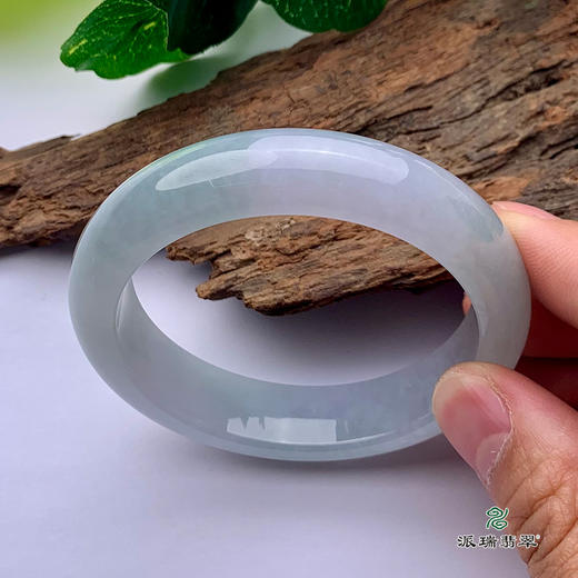 派瑞翡翠 翡翠手镯 糯种 浅绿 商品图2