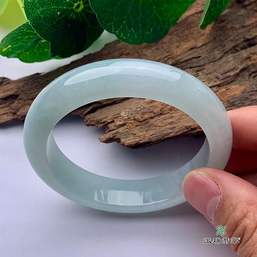 派瑞翡翠 翡翠手镯 糯种 浅绿 商品图1