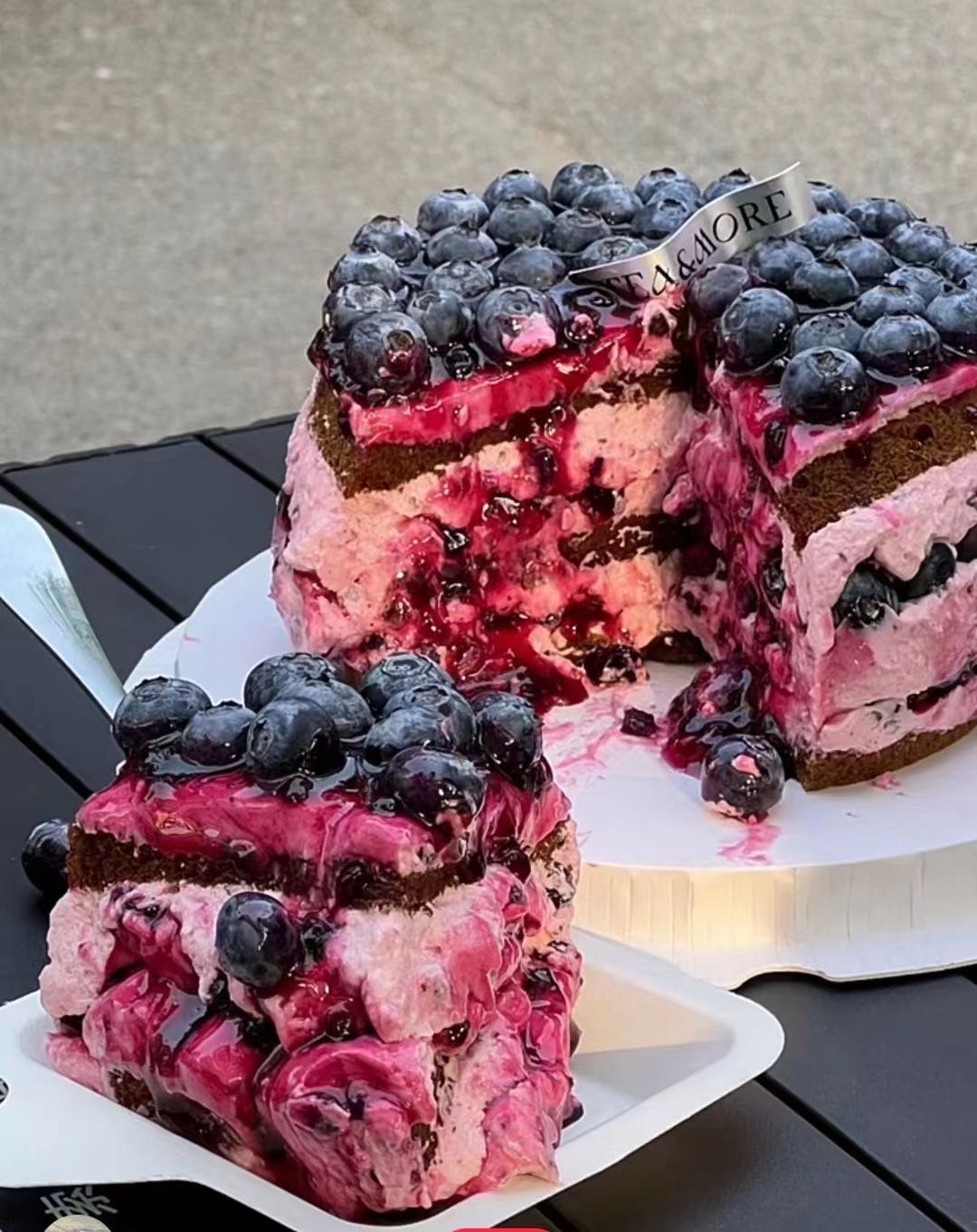 黑巢-爆炸蓝莓多多生日蛋糕