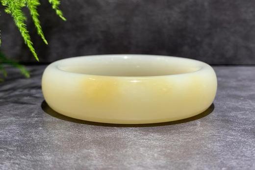 【御珠宫坊】糖羊脂白玉手镯57.5mm 商品图1