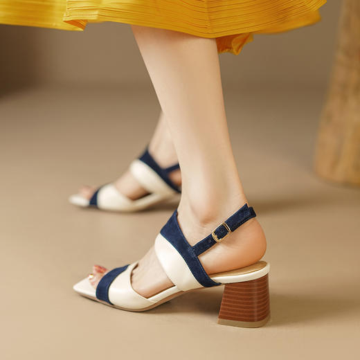 绝美优雅，法式拼色粗跟露趾凉鞋LCC-C9193 商品图4
