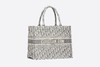 【超惠秒】DIOR 迪奥 女士中号 BOOK TOTE 手袋 印花刺绣 36x27.5x16.5cm  M1296ZRIW / M1296ZEUP 商品缩略图13