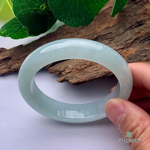 派瑞翡翠 翡翠手镯 糯种 浅绿 商品图3