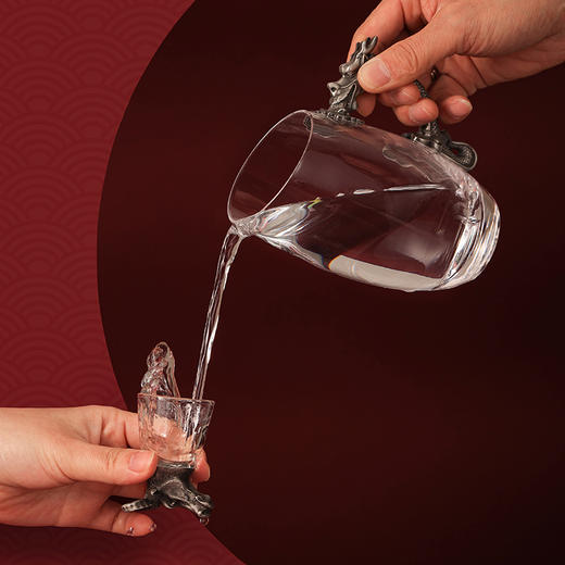 【样品特惠4折，仅1套，无货退款】罗比罗丹十二生肖玺宴白酒杯套装创意商务礼品动物头烈酒杯 商品图2