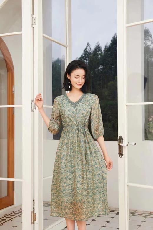 女连衣裙1073 商品图4