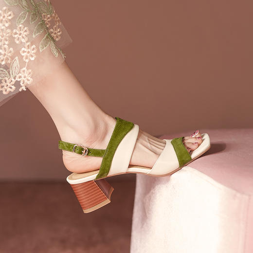 绝美优雅，法式拼色粗跟露趾凉鞋LCC-C9193 商品图8