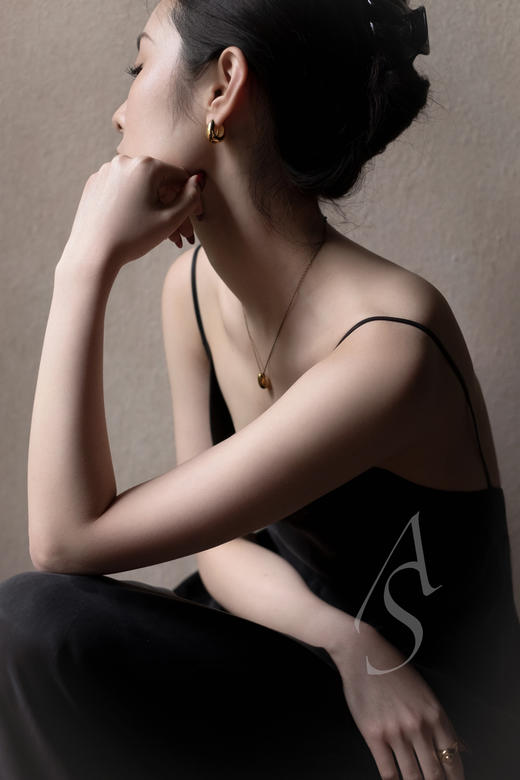 Sophie Buhai   纯银/金色小号蛋型吊坠项链 商品图9