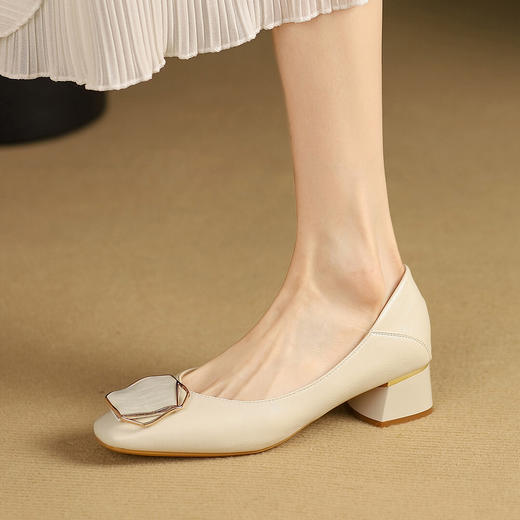 品质好货 | Safiya索菲娅2023新款二层牛皮粗跟通勤鞋时尚浅口单鞋SF31115757 商品图3