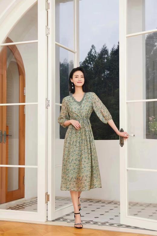 女连衣裙1073 商品图3