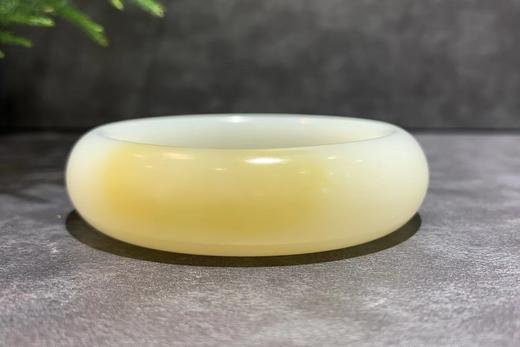 【御珠宫坊】糖羊脂白玉手镯56.5mm 商品图0