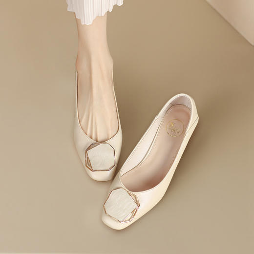 品质好货 | Safiya索菲娅2023新款二层牛皮粗跟通勤鞋时尚浅口单鞋SF31115757 商品图0