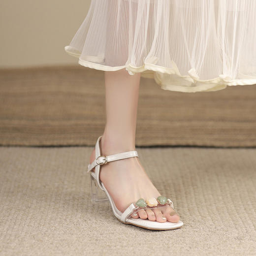 品质好货 | Safiya索菲娅2023新款羊剖层革一字带百搭粗跟高跟凉鞋SF31115721 商品图8