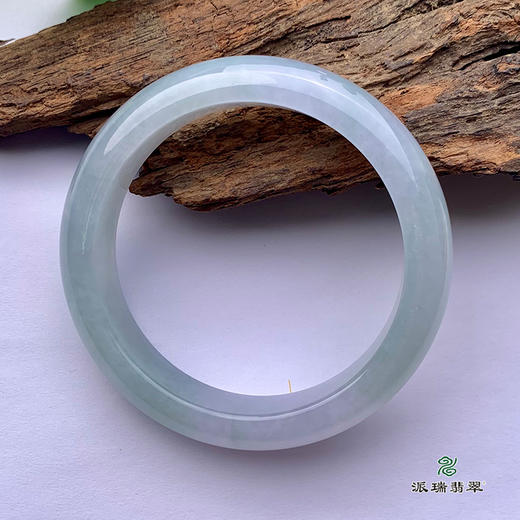 派瑞翡翠 翡翠手镯 糯种 浅绿 商品图1