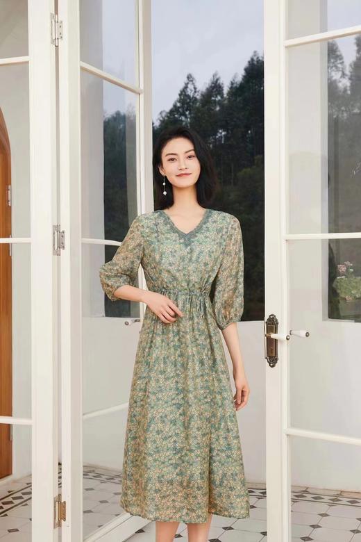 女连衣裙1073 商品图2