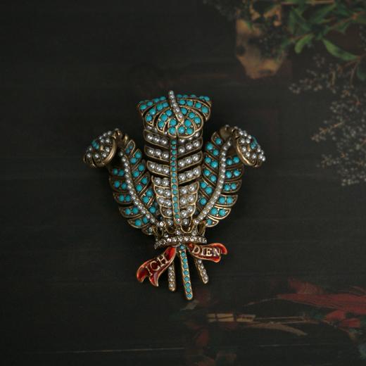 甄选·中古风【JOAN RIVERS】vintage胸针 重工中古风 英国皇室象征 威尔士亲王羽毛胸针 商品图0