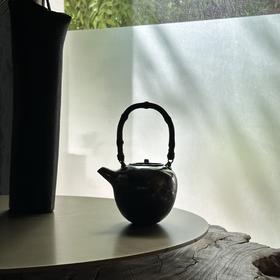 云 上 茶 壶 - 017