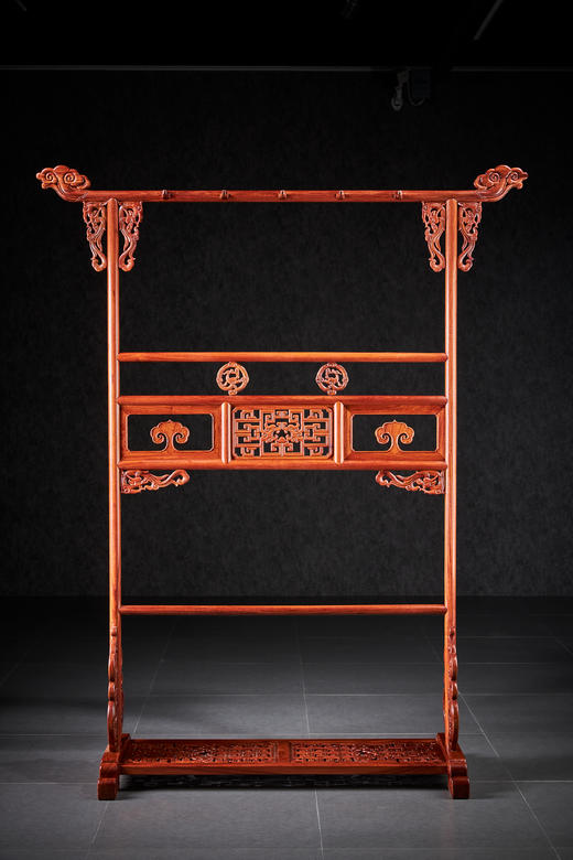 红桥红  家具严选  缅甸花梨（大果紫檀）【185清式螭龙 衣帽架】 商品图0