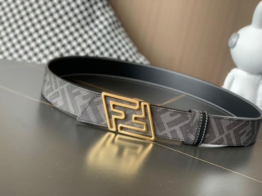 FENDI （芬迪）家族迎来新一季男士 商品图1