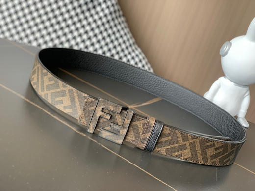 FENDI （芬迪）家族迎来新一季男士 商品图1