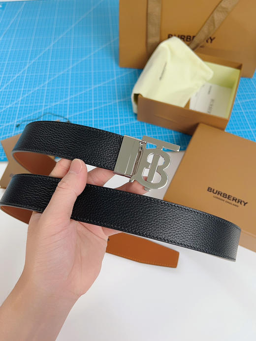 《Burberry》博柏利腰带 双面使用 商品图5