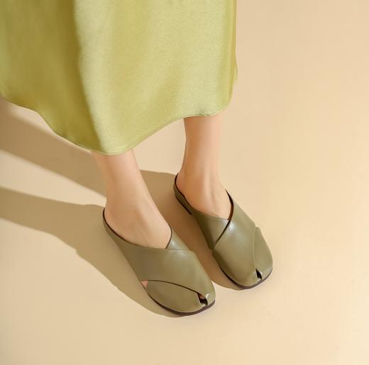 西村名物2023年夏季新款休闲小皮鞋女平底软牛皮舒适拖鞋13481 商品图0