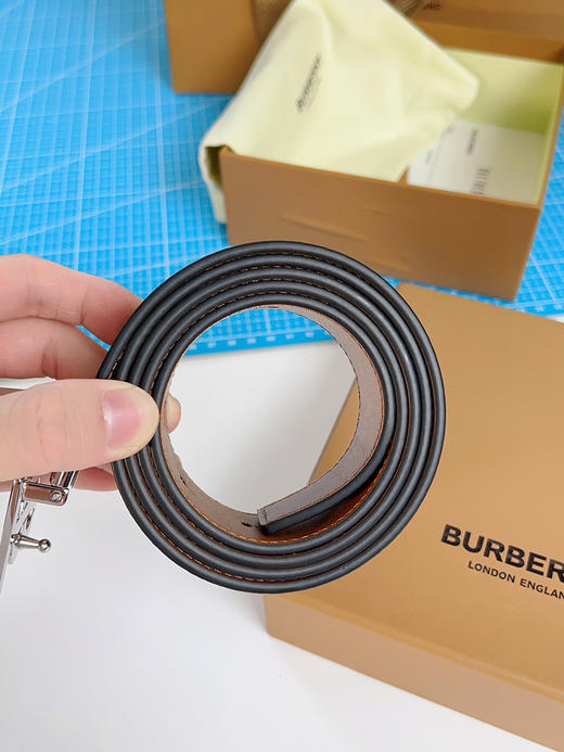 《Burberry》博柏利腰带 双面使用 商品图6