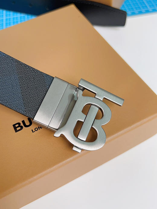 《Burberry》博柏利腰带 双面可用 商品图5