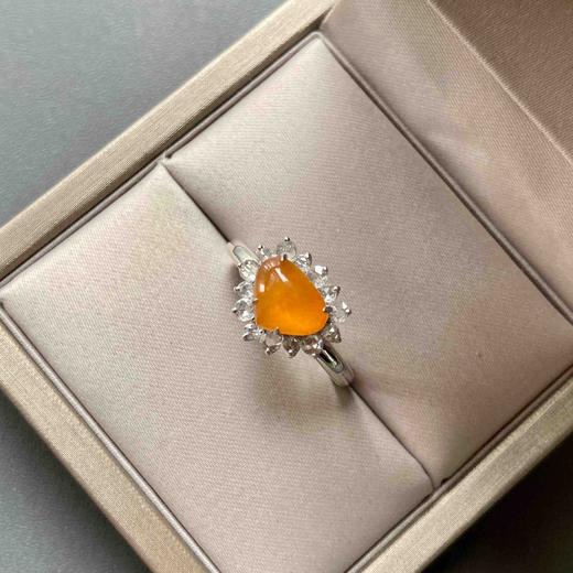 高冰种黄翡芬达色翡翠戒指18k白金钻石镶嵌 商品图2