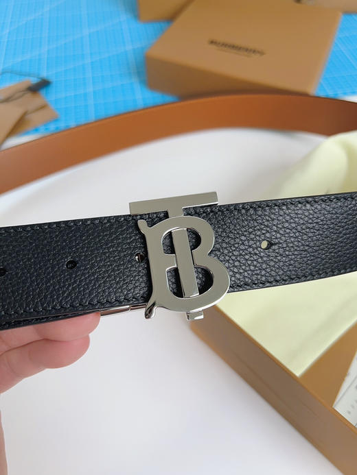 《Burberry》博柏利腰带 双面使用 商品图2