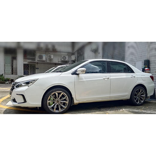 比亚迪 秦 1.5T 酷黑骑士旗舰型【长租-深圳】 商品图2