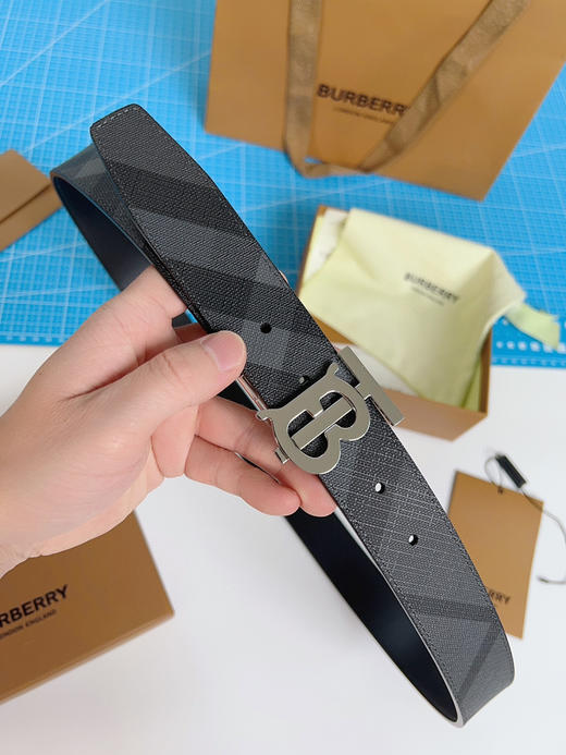 《Burberry》博柏利腰带 双面可用 商品图1
