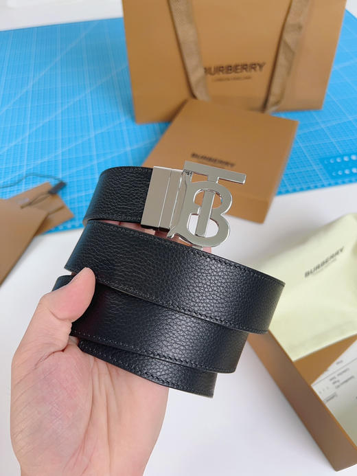 《Burberry》博柏利腰带 双面使用 商品图3