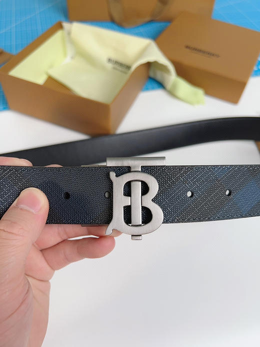 《Burberry》博柏利腰带 双面可用 商品图0